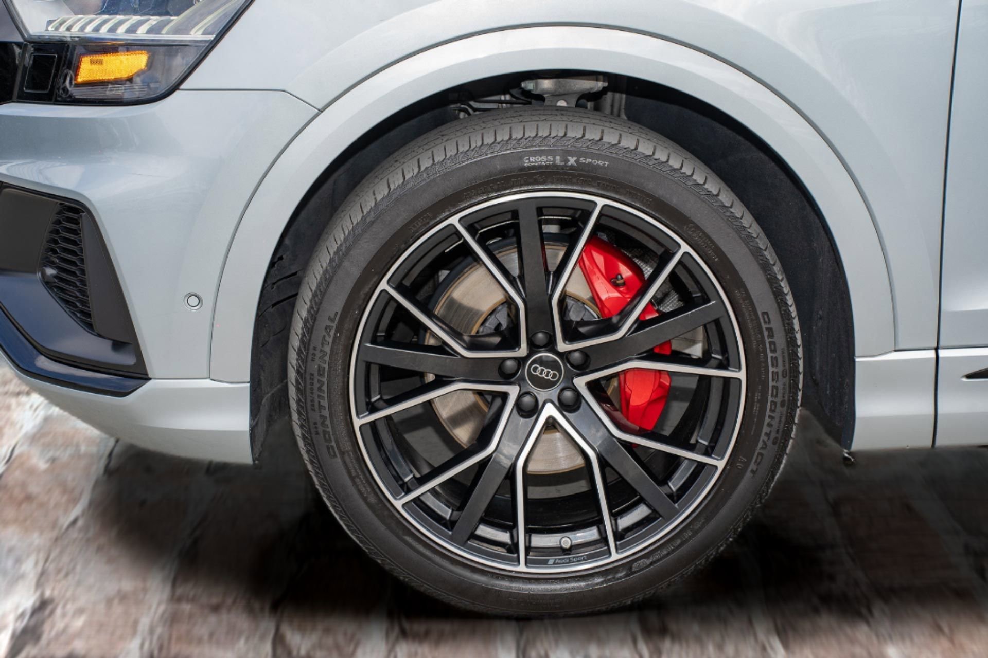 Used 2023 Audi Q8 Premium Plus w/ Premium Plus Package image 38