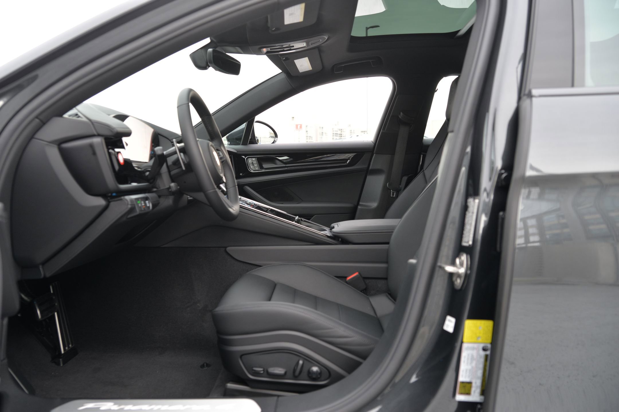 New 2026 Porsche Panamera 4 image 24