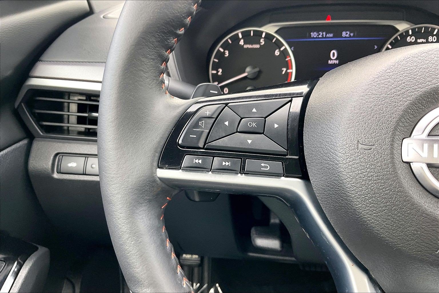 Used 2025 Nissan Altima 2.5 SR FWD image 23