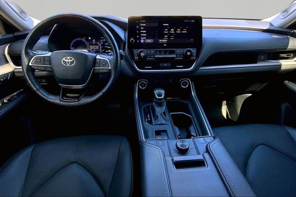 Used 2024 Toyota Grand Highlander Platinum image 7