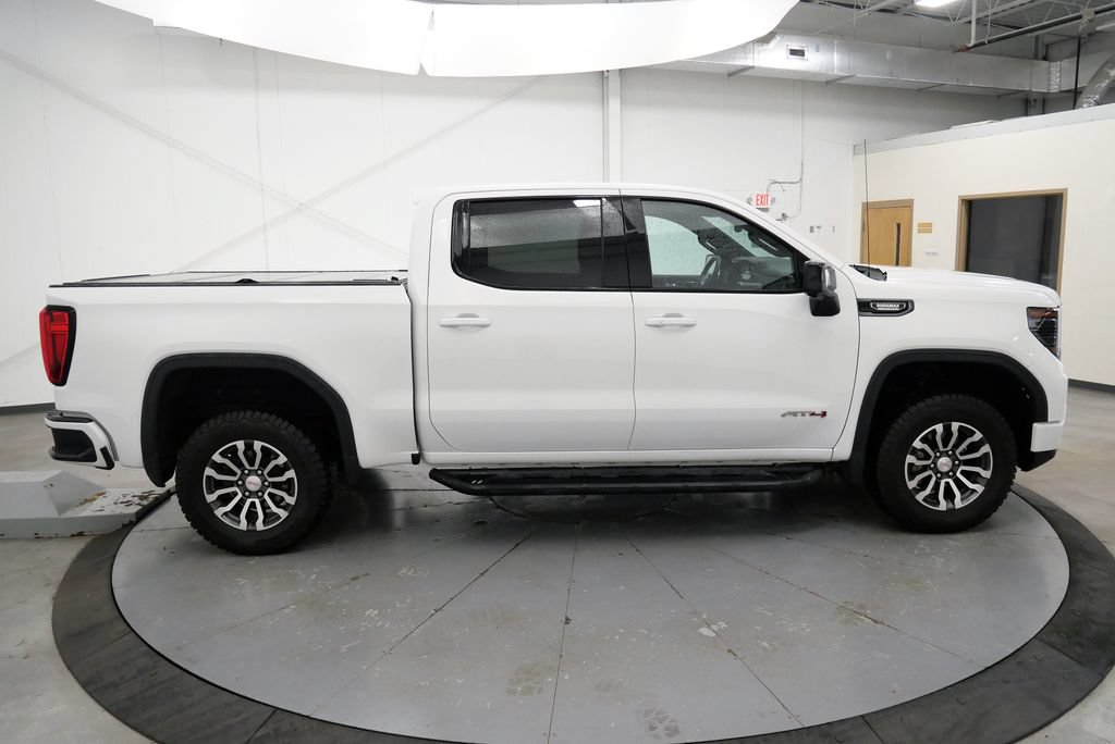 Used 2023 GMC Sierra 1500 AT4 w/ AT4 Premium Package AWD/4WD image 8