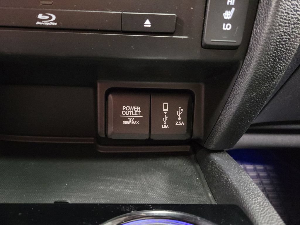 Used 2018 Honda Pilot Touring image 18