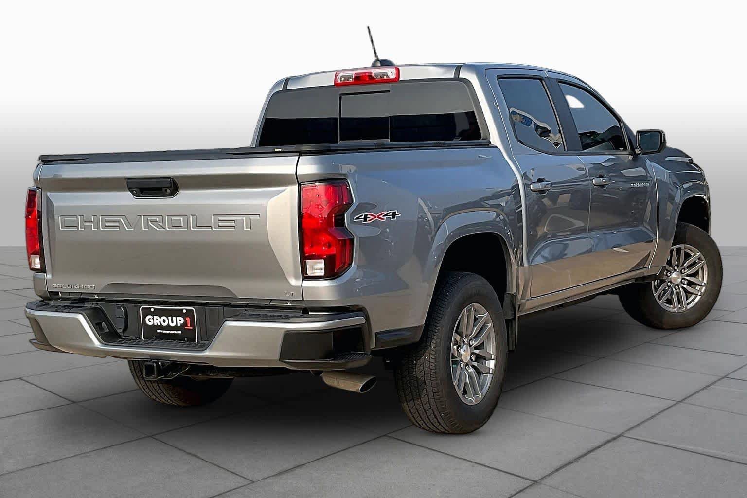 Used 2024 Chevrolet Colorado LT w/ LT Convenience Package II AWD/4WD image 14