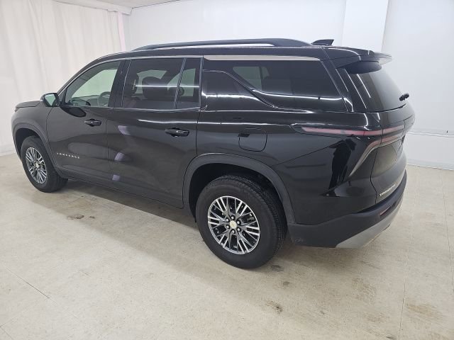 Used 2025 Chevrolet Traverse LT image 18