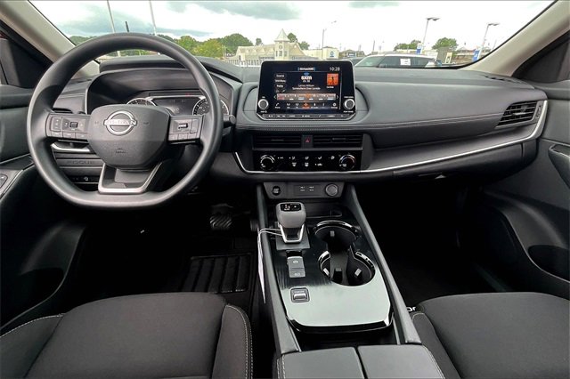 New 2026 Nissan Rogue S image 5
