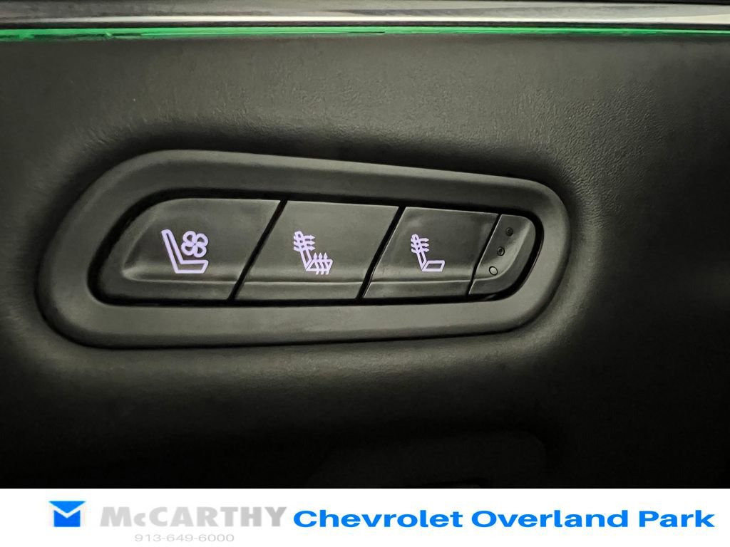 Used 2021 Cadillac Escalade ESV Sport Platinum w/ LPO, ONYX Package image 17