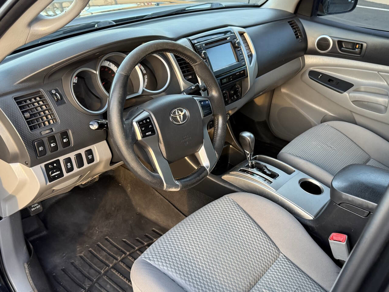 Used 2013 Toyota Tacoma 4x4 Double Cab image 12
