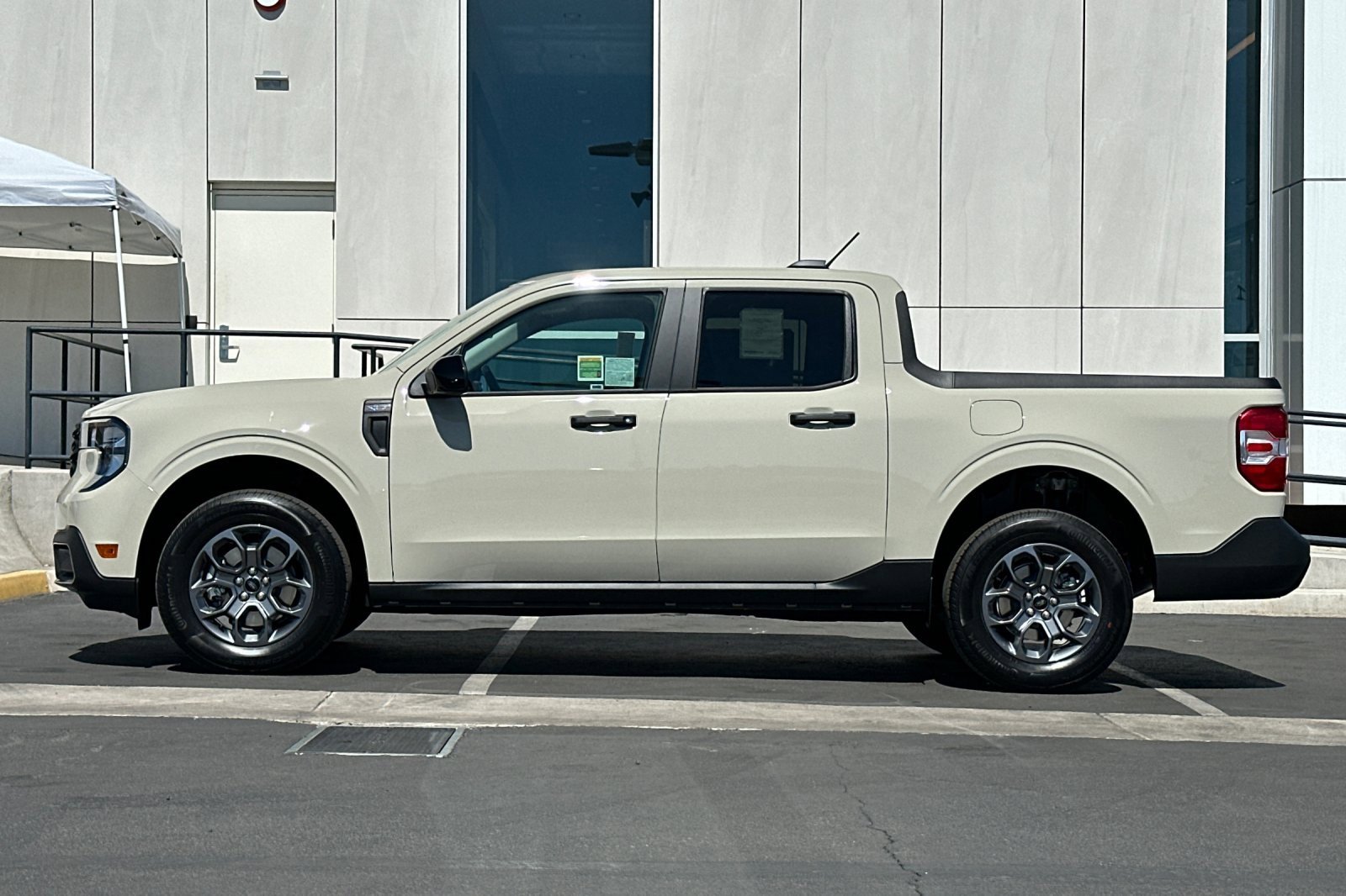 New 2025 Ford Maverick XLT w/ XLT Luxury Package image 6