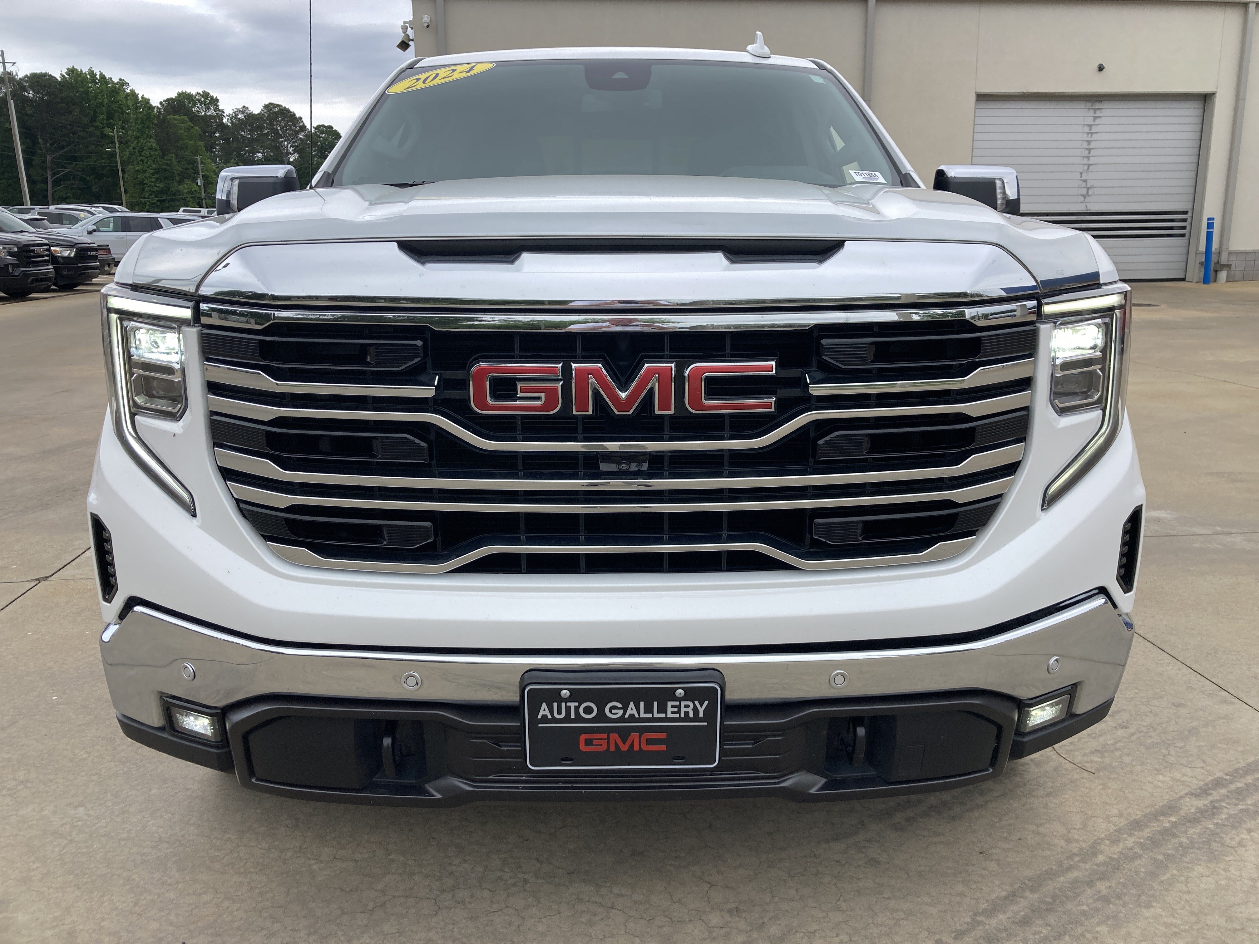 Certified 2024 GMC Sierra 1500 SLT w/ SLT Premium Plus Package AWD/4WD image 2