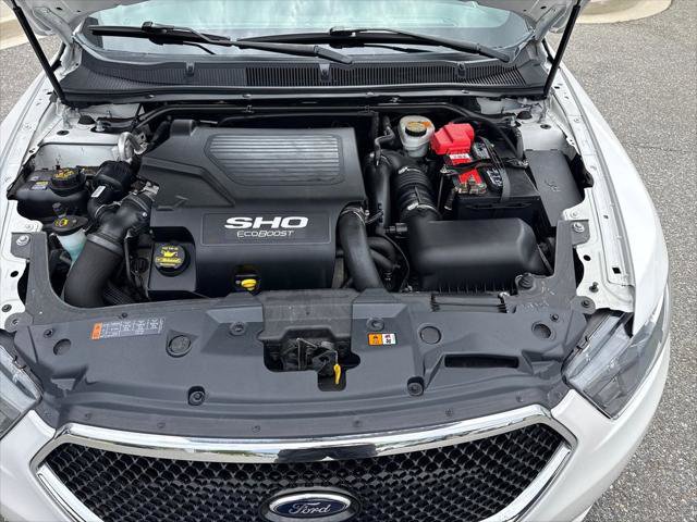 Used 2013 Ford Taurus SHO AWD/4WD image 25