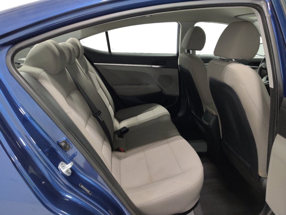 Used 2019 Hyundai Elantra SE FWD image 19