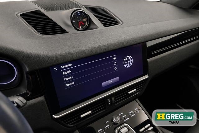 Used 2023 Porsche Cayenne AWD/4WD image 15