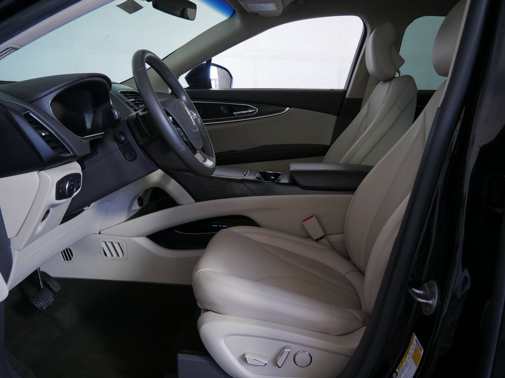 Certified 2019 Lincoln Nautilus Reserve AWD/4WD image 19