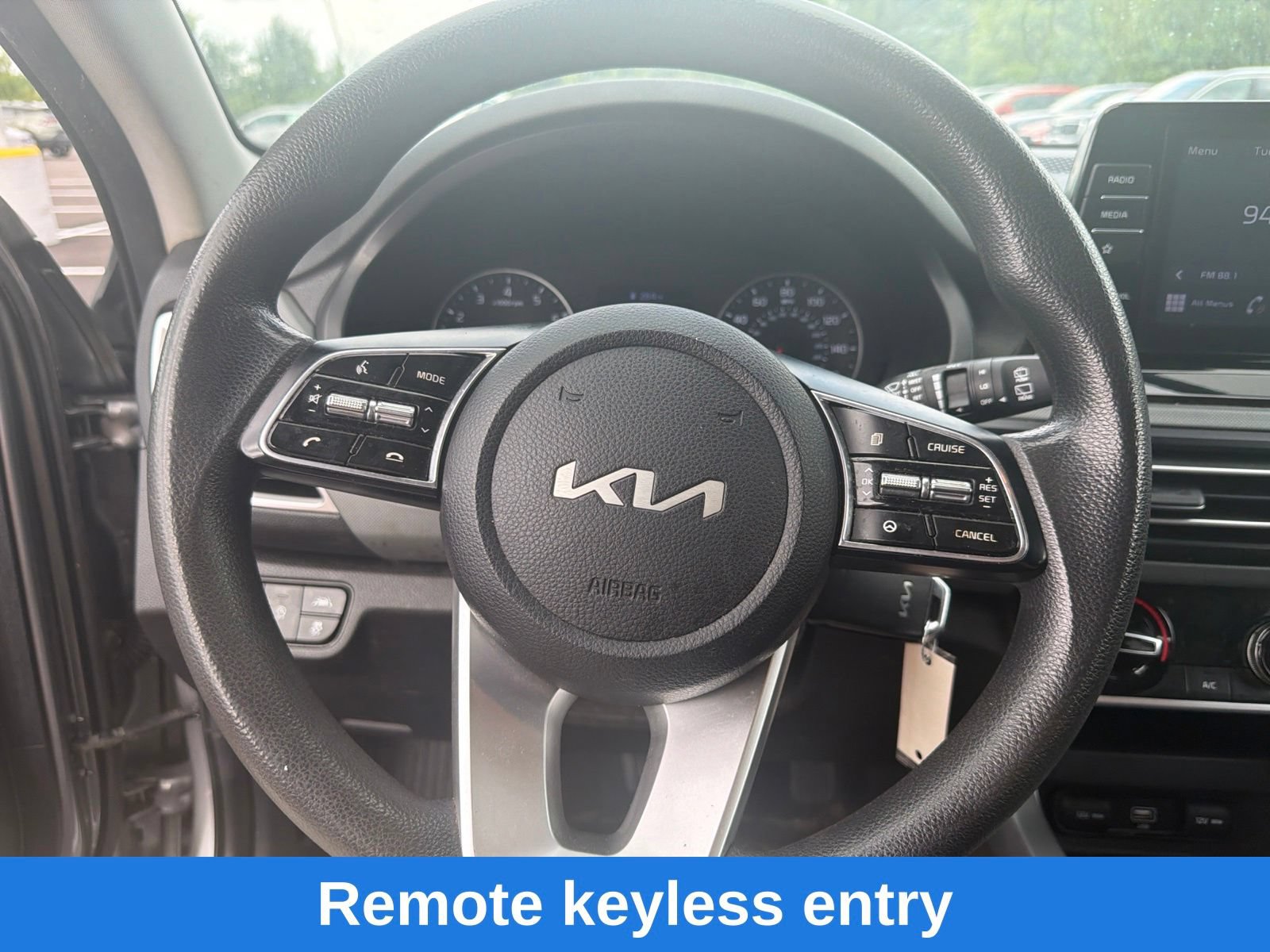 Used 2023 Kia Seltos LX AWD/4WD image 15