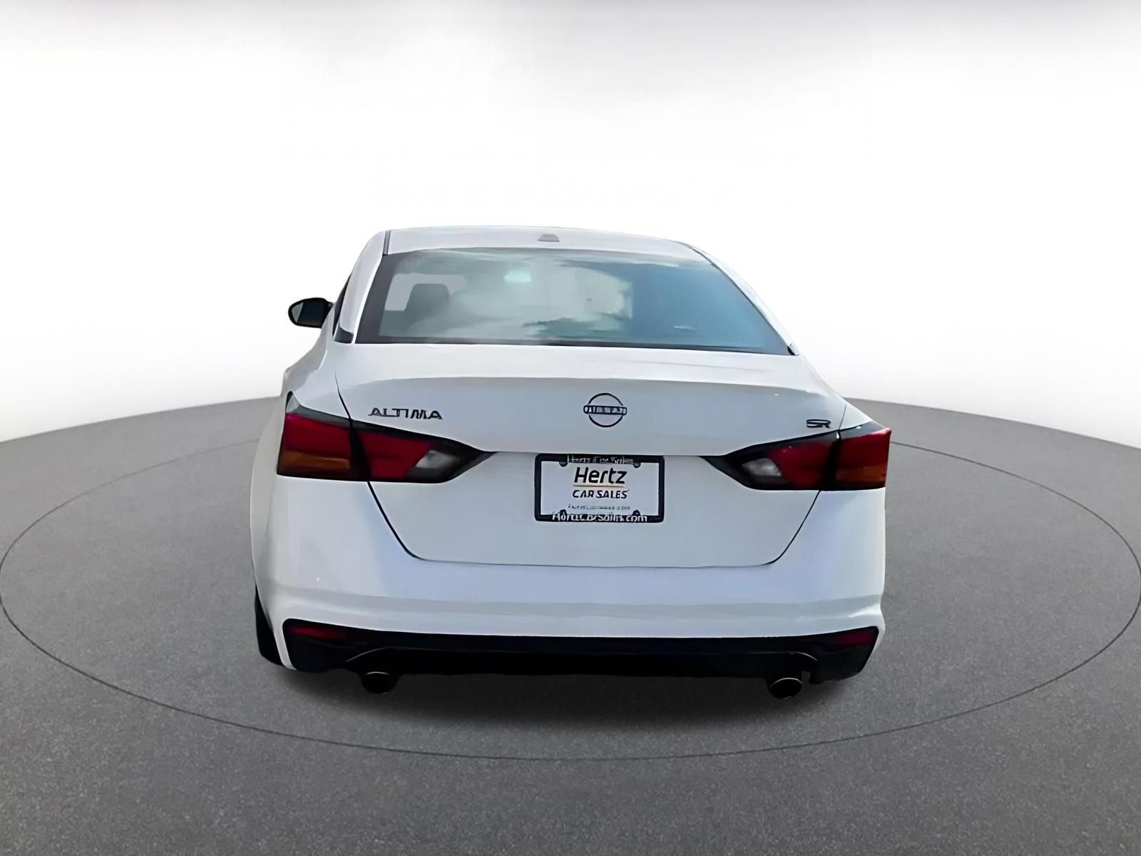 Used 2025 Nissan Altima 2.5 SR FWD image 12
