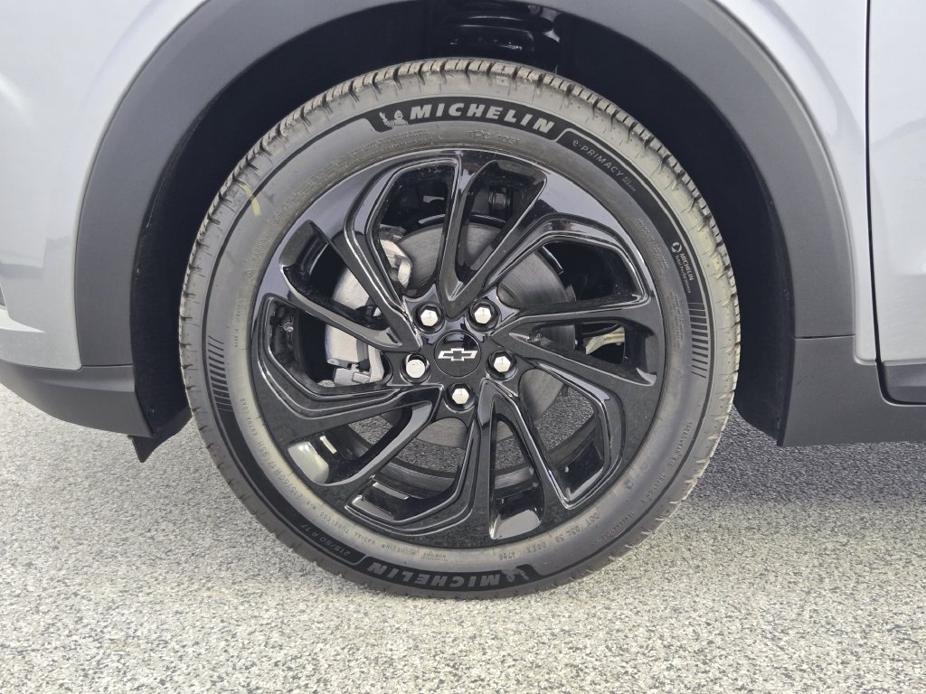 New 2027 Chevrolet Bolt RS w/ Technology Package FWD image 14