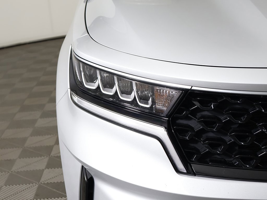 Used 2022 Kia Sorento EX w/ Panoramic Sunroof Package image 15