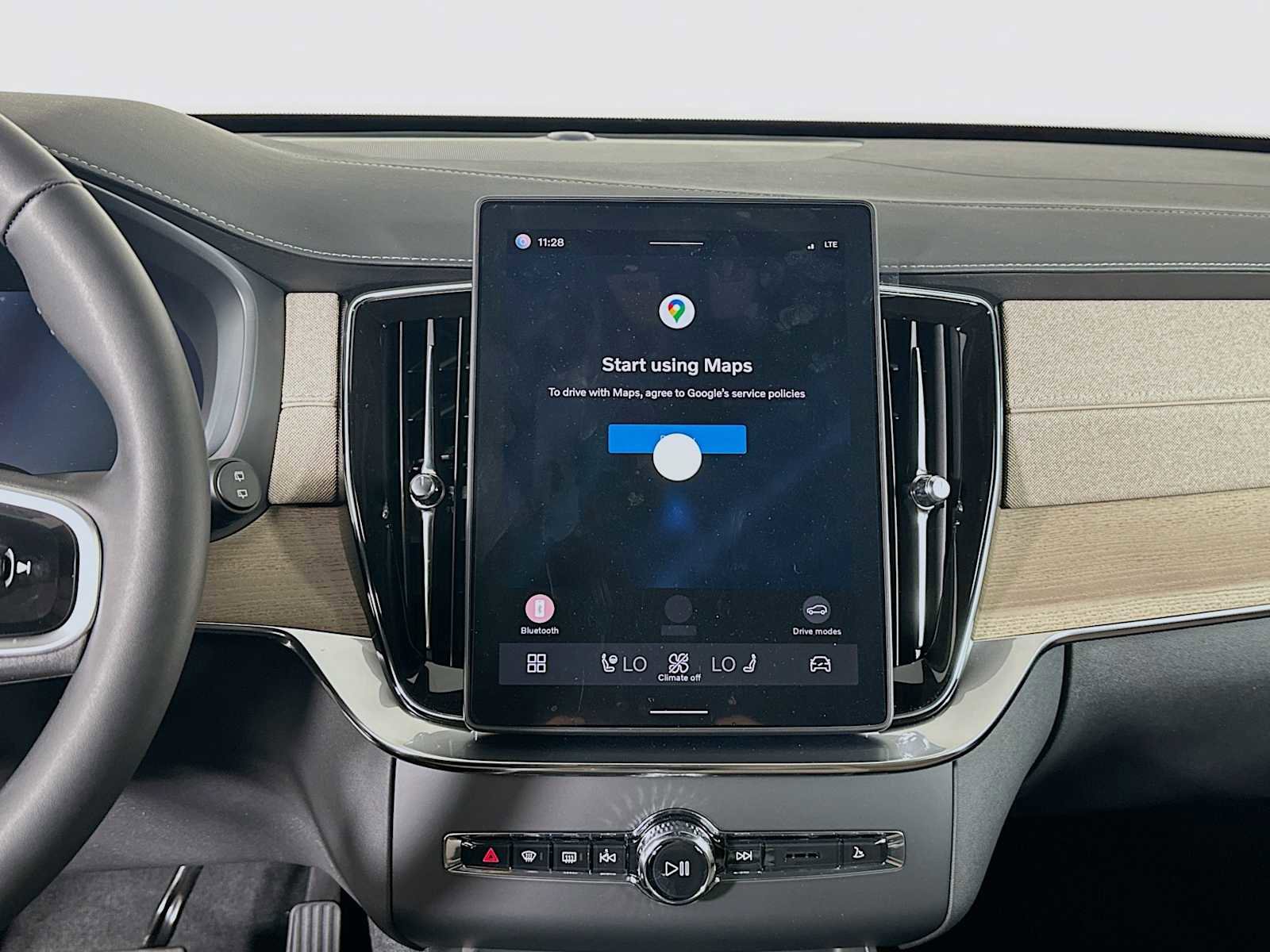 New 2026 Volvo XC90 B5 Core image 13