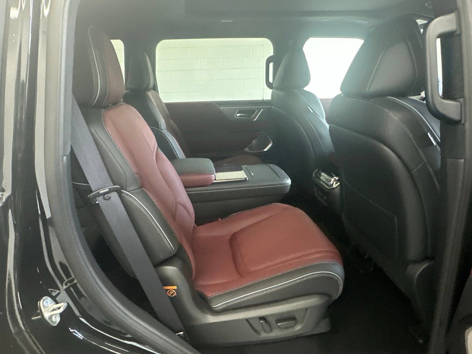 New 2027 INFINITI QX80 Autograph w/ Premium Cargo Package AWD/4WD image 14