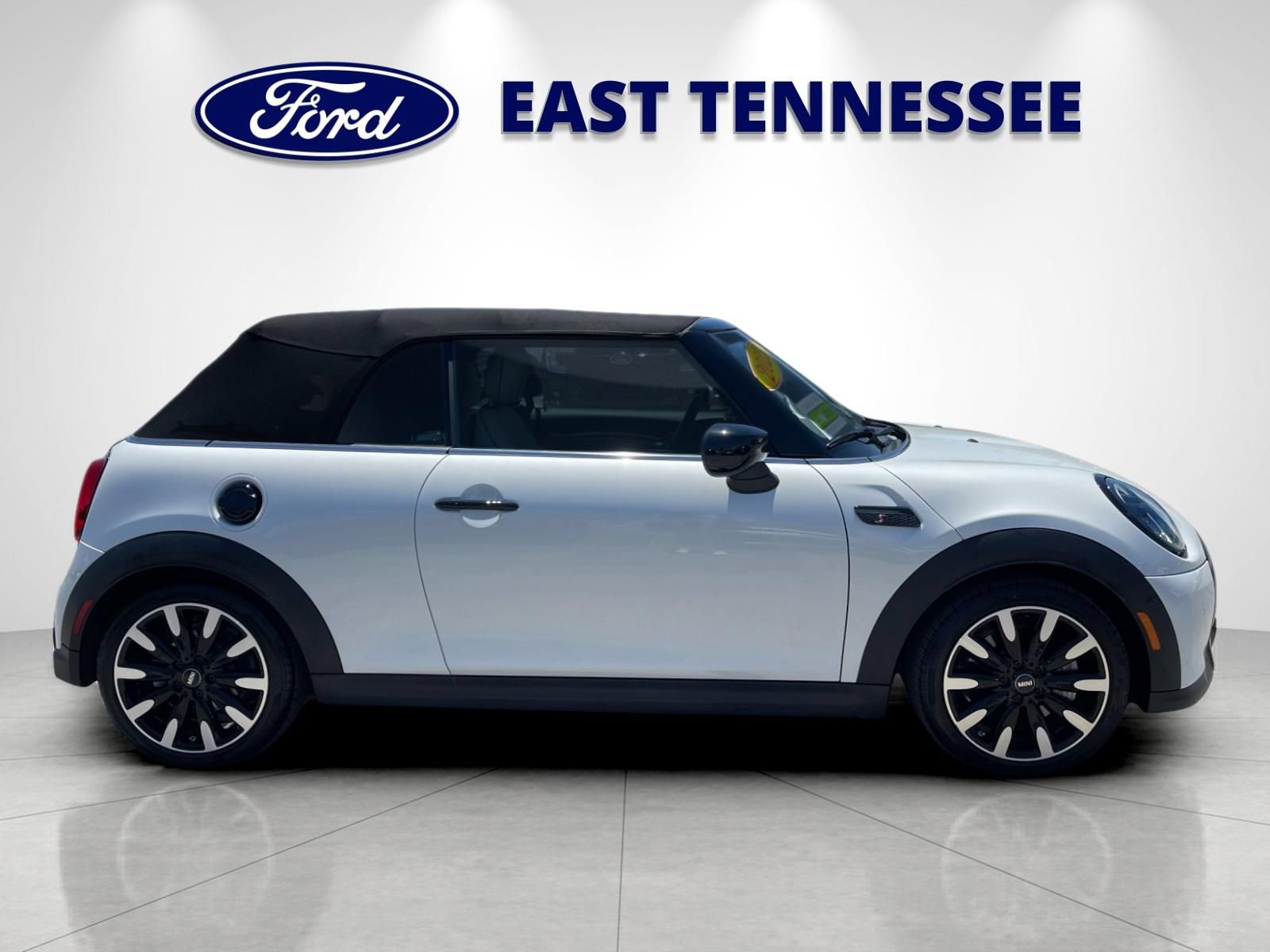 Used 2023 MINI Cooper S FWD image 2