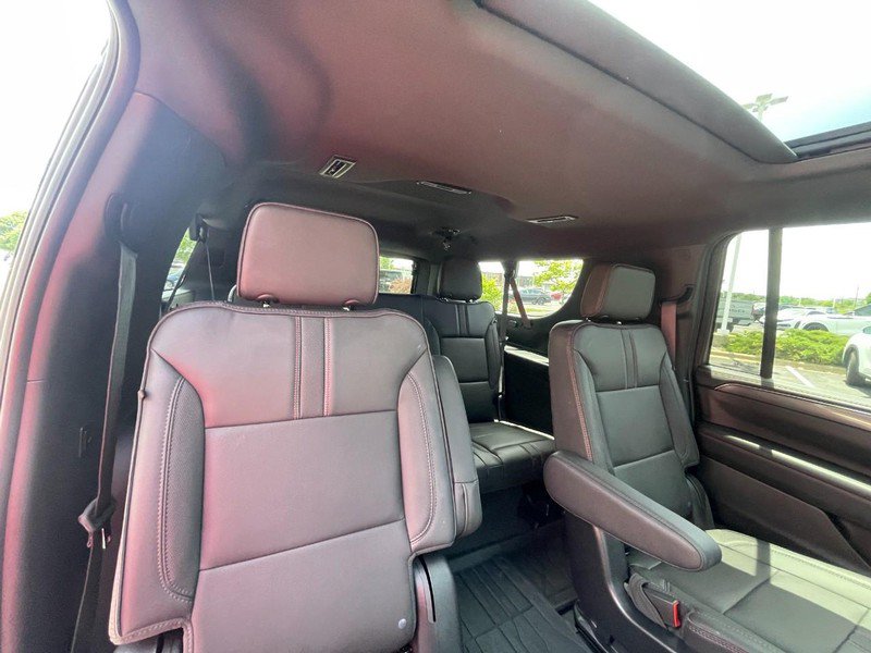 Used 2023 Chevrolet Suburban RST w/ Sport Performance Package AWD/4WD image 17