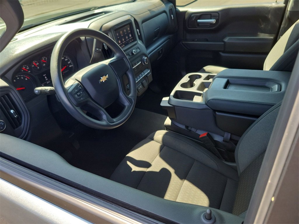 Used 2025 Chevrolet Silverado 1500 Custom image 16