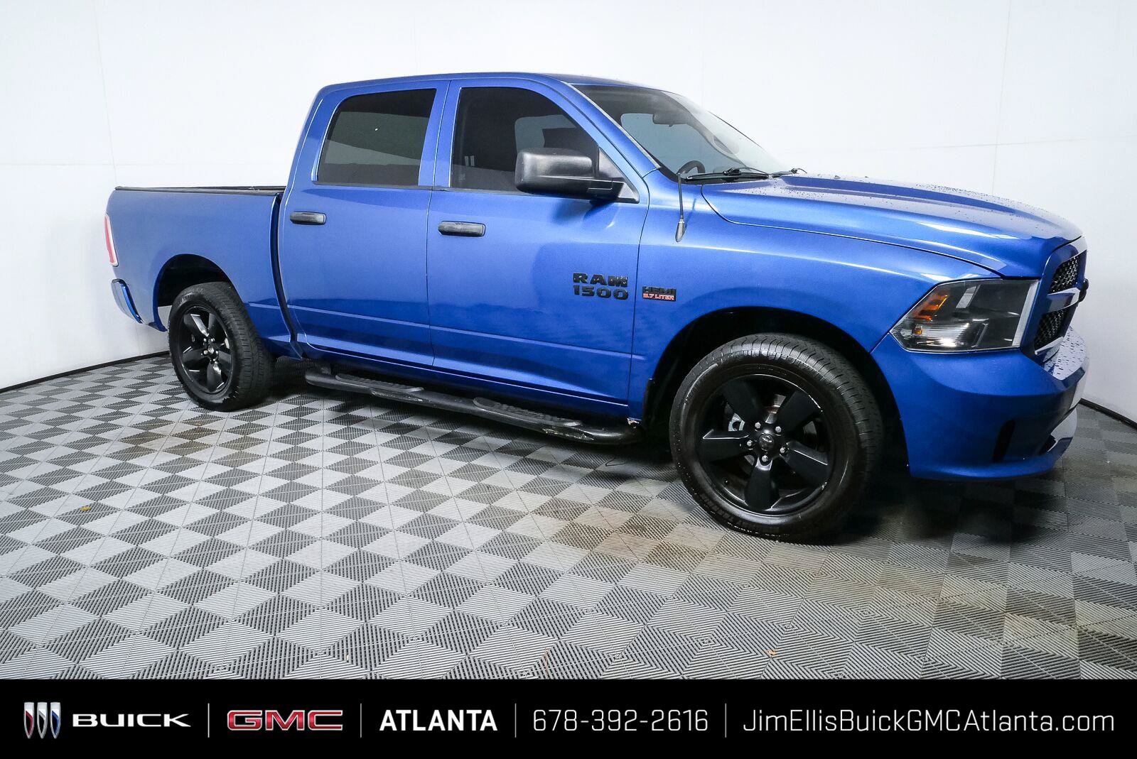 Used 2017 RAM 1500 Express w/ Express Value Package RWD image 2