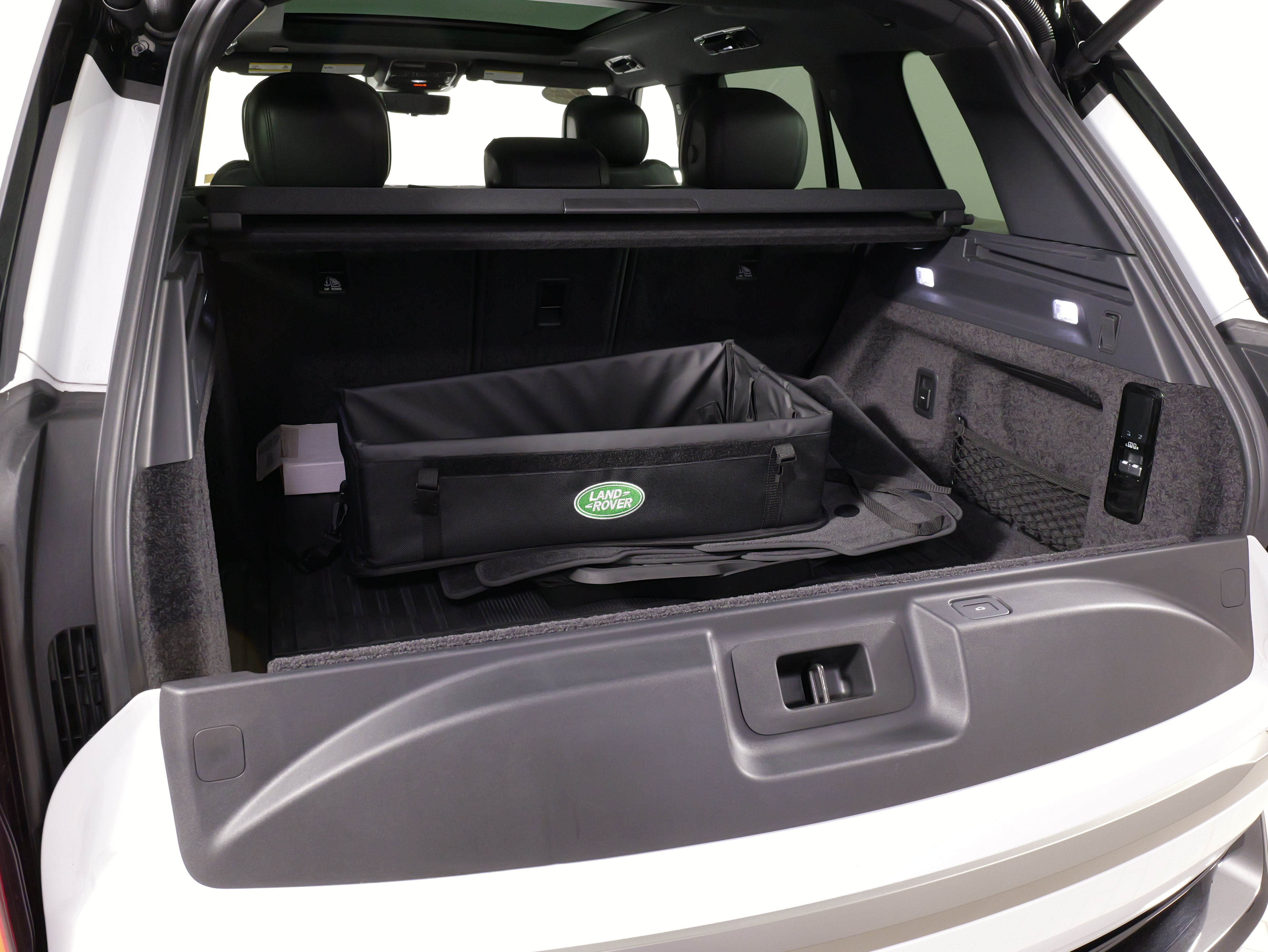 Used 2024 Land Rover Range Rover SE AWD/4WD image 71