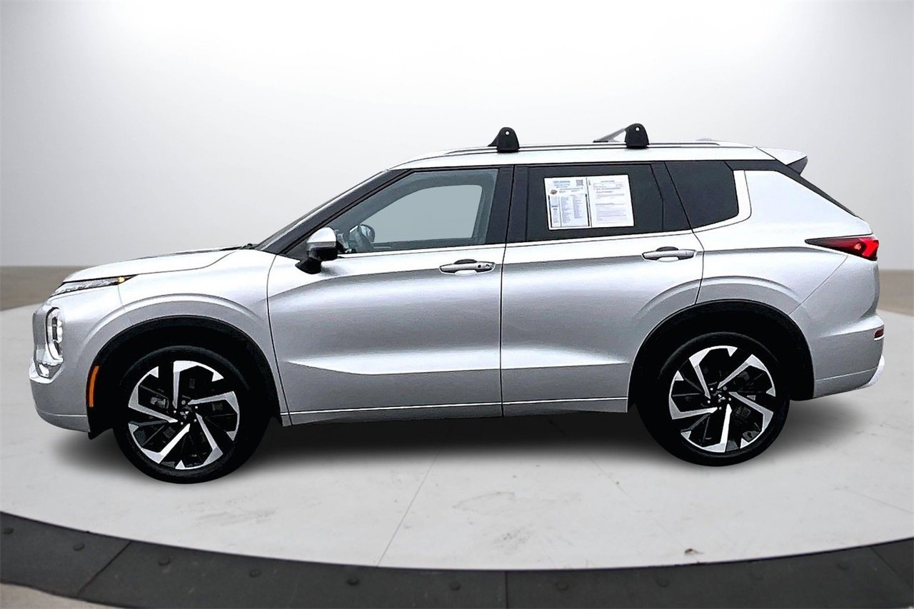 Used 2022 Mitsubishi Outlander SEL image 5