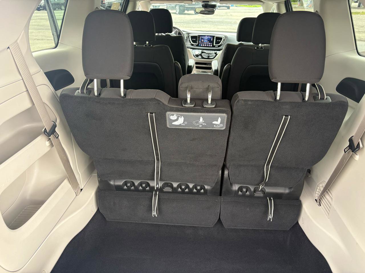 Used 2020 Chrysler Pacifica Touring w/ Advanced Safetytec Group FWD image 51