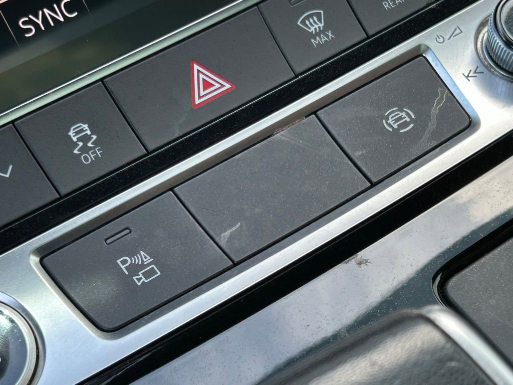 Used 2023 Audi Q7 3.0T Prestige AWD/4WD image 32