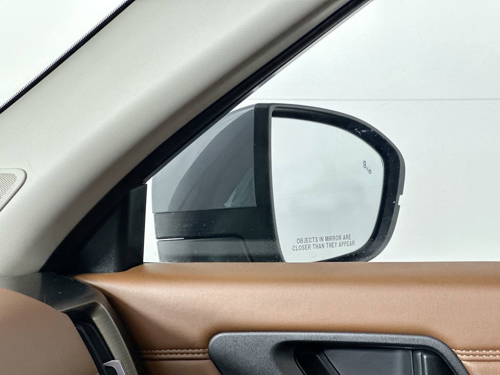 Used 2024 Nissan Pathfinder Platinum w/ Cargo Package image 26