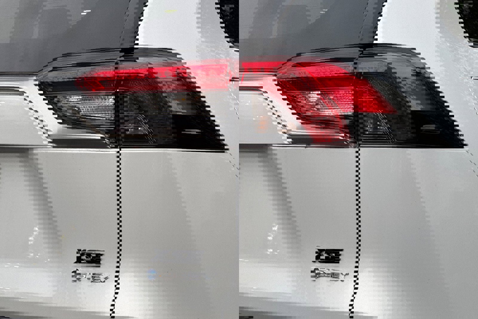 New 2025 Toyota RAV4 XSE image 33