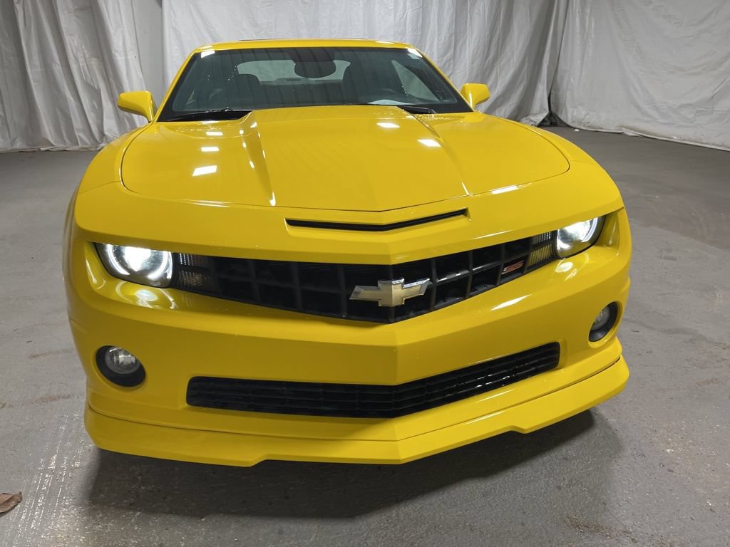 Used 2010 Chevrolet Camaro SS w/ LPO, Ground Effects Package RWD image 2