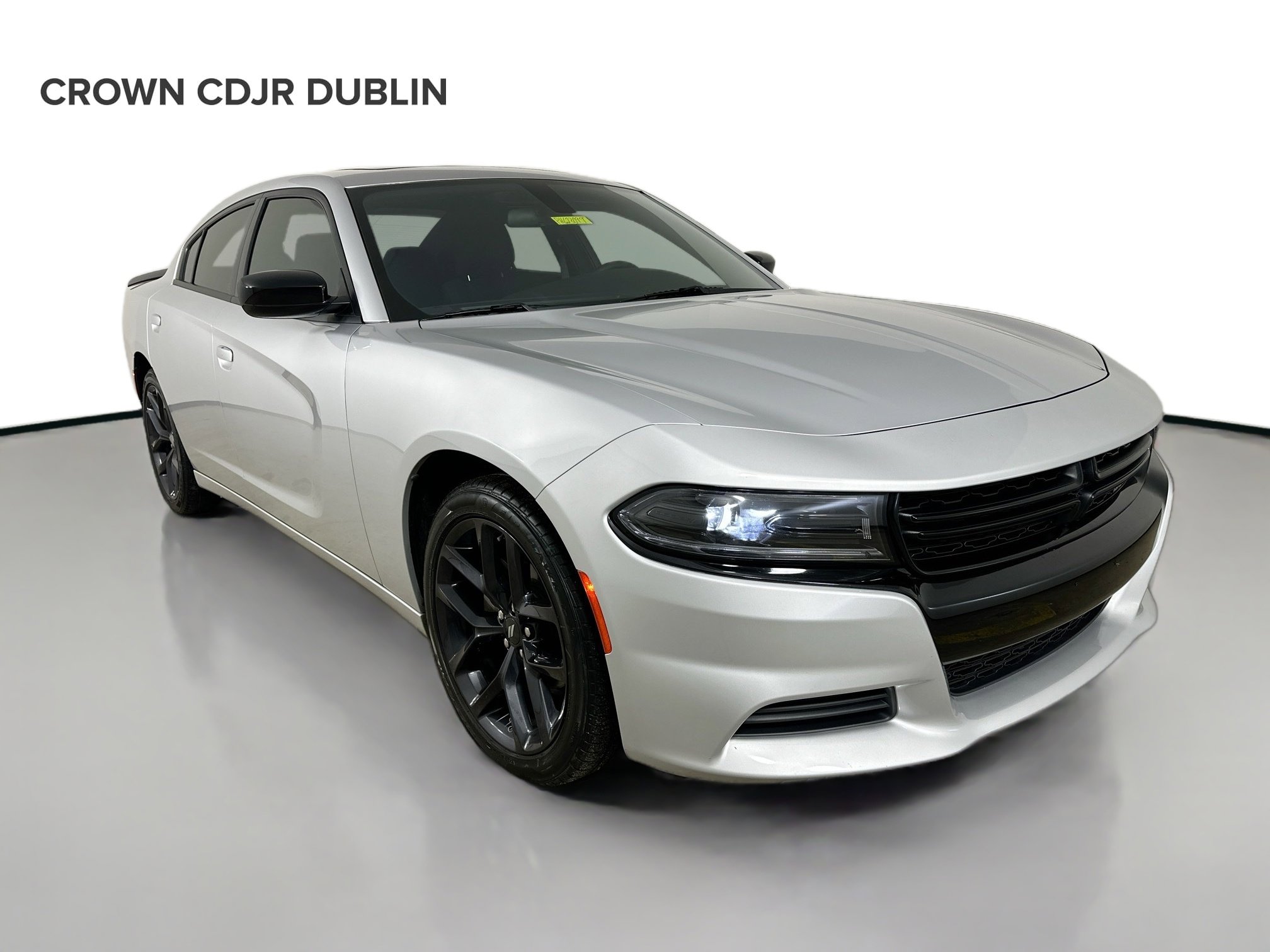 Used 2023 Dodge Charger SXT w/ Blacktop Package image 4