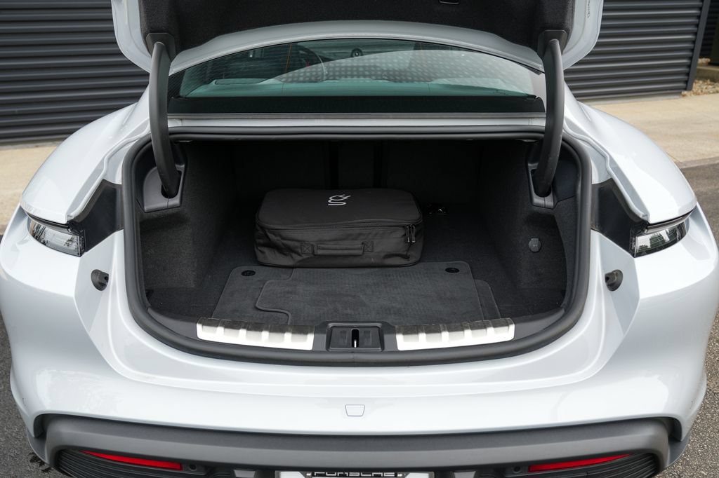 Certified 2025 Porsche Taycan 4S AWD/4WD image 18