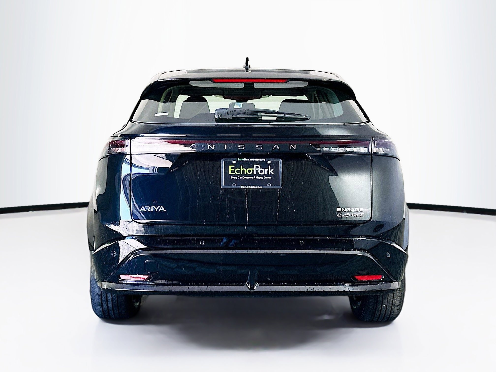 Used 2023 Nissan Ariya AWD image 7