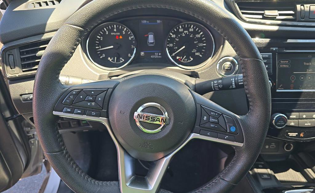Used 2020 Nissan Rogue SL w/ Premium Package FWD image 13
