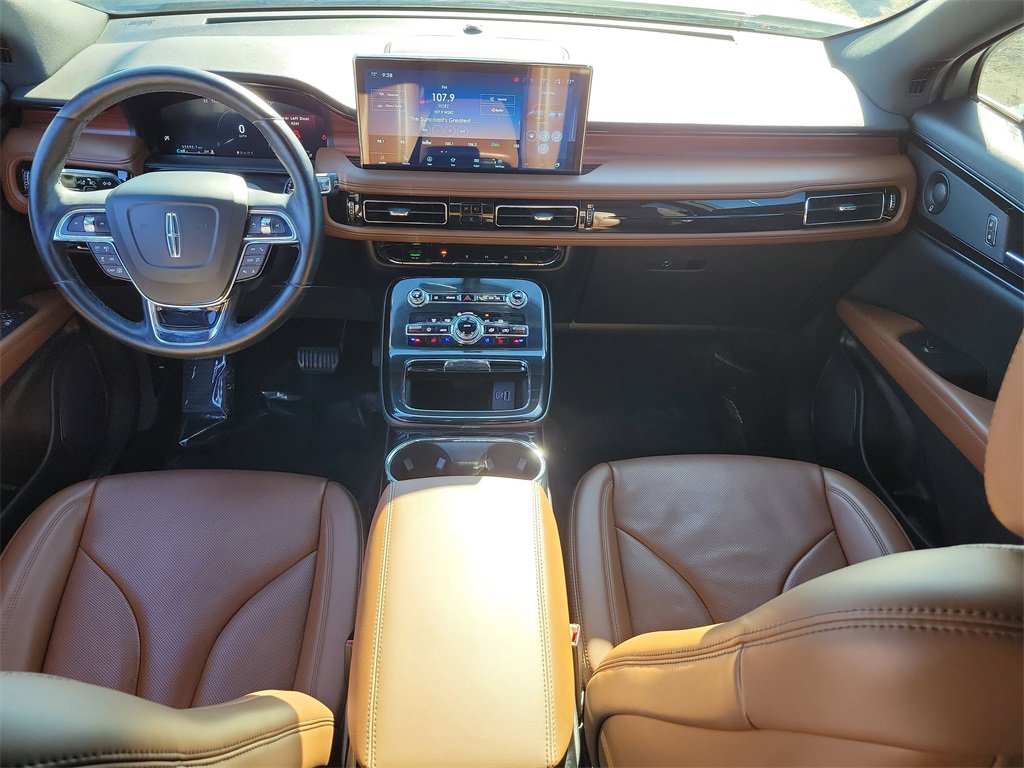 Used 2022 Lincoln Nautilus Reserve image 13