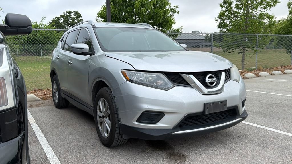 Used 2016 Nissan Rogue SV FWD image 3