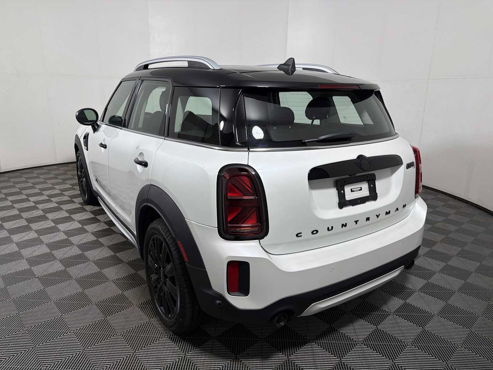 Used 2024 MINI Cooper Countryman S w/ Premium Package AWD/4WD image 5
