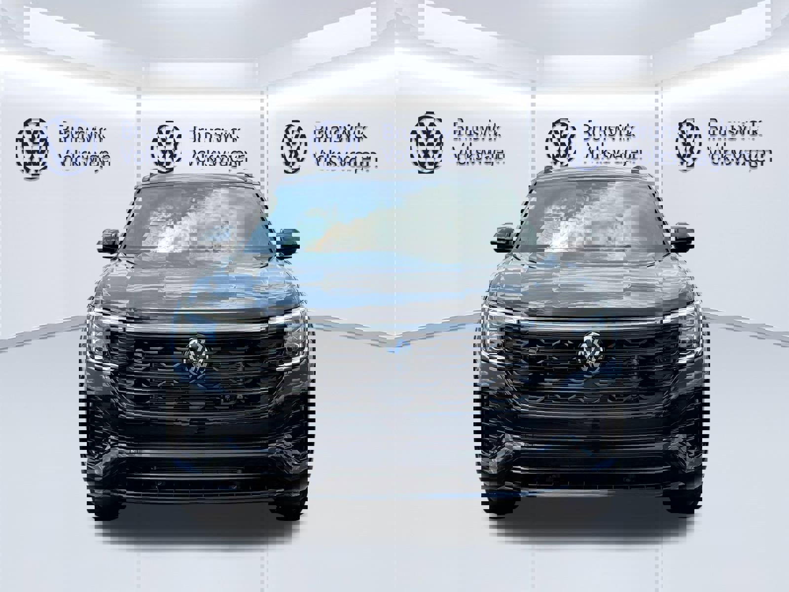 New 2026 Volkswagen Atlas Cross Sport SEL R-Line image 2