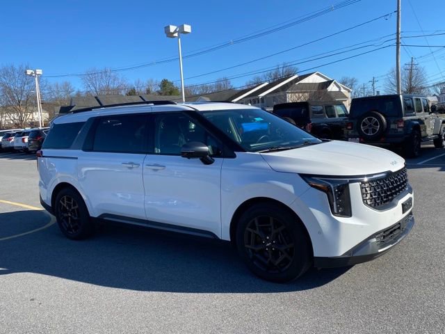 Used 2025 Kia Carnival SX w/ SX Dark Edition Package image 7