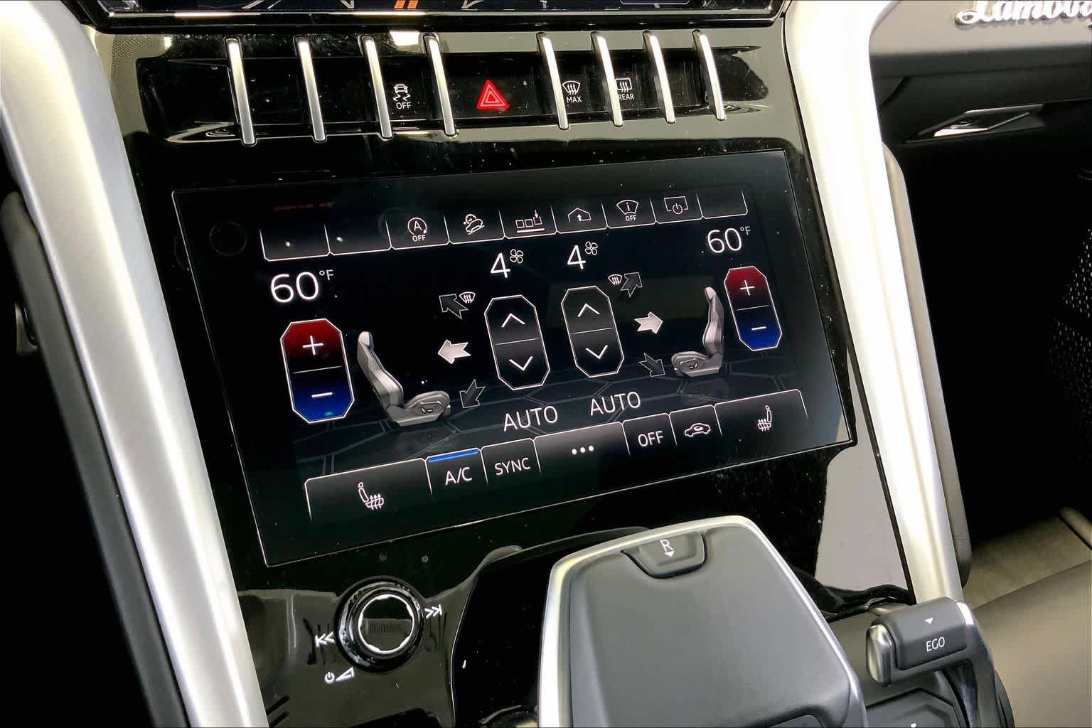 Used 2020 Lamborghini Urus AWD/4WD image 35