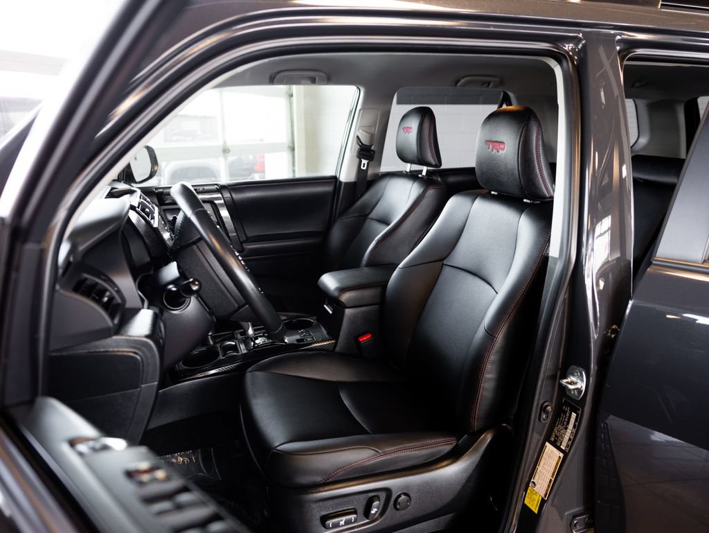 Used 2024 Toyota 4Runner TRD Off-Road Premium AWD/4WD image 9