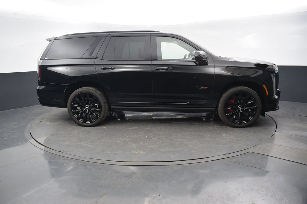 Certified 2025 Cadillac Escalade V w/ LPO, ONYX Package AWD/4WD image 7