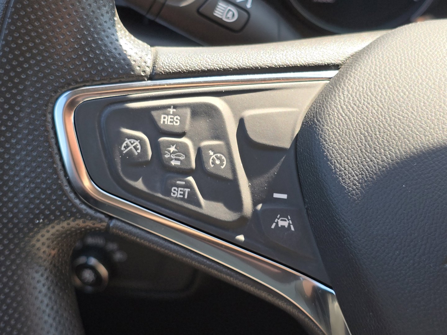 Used 2021 Chevrolet Equinox LT FWD image 10