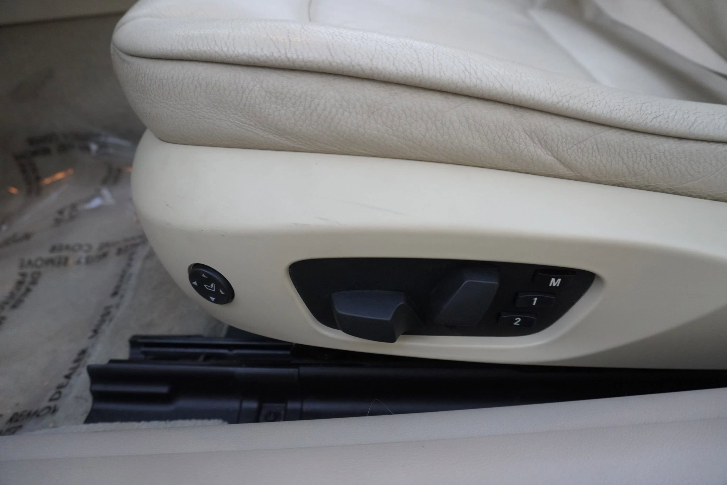 Used 2009 BMW 328i Convertible image 25