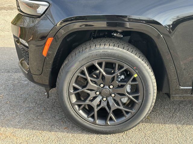 New 2025 Jeep Grand Cherokee Summit AWD/4WD image 14