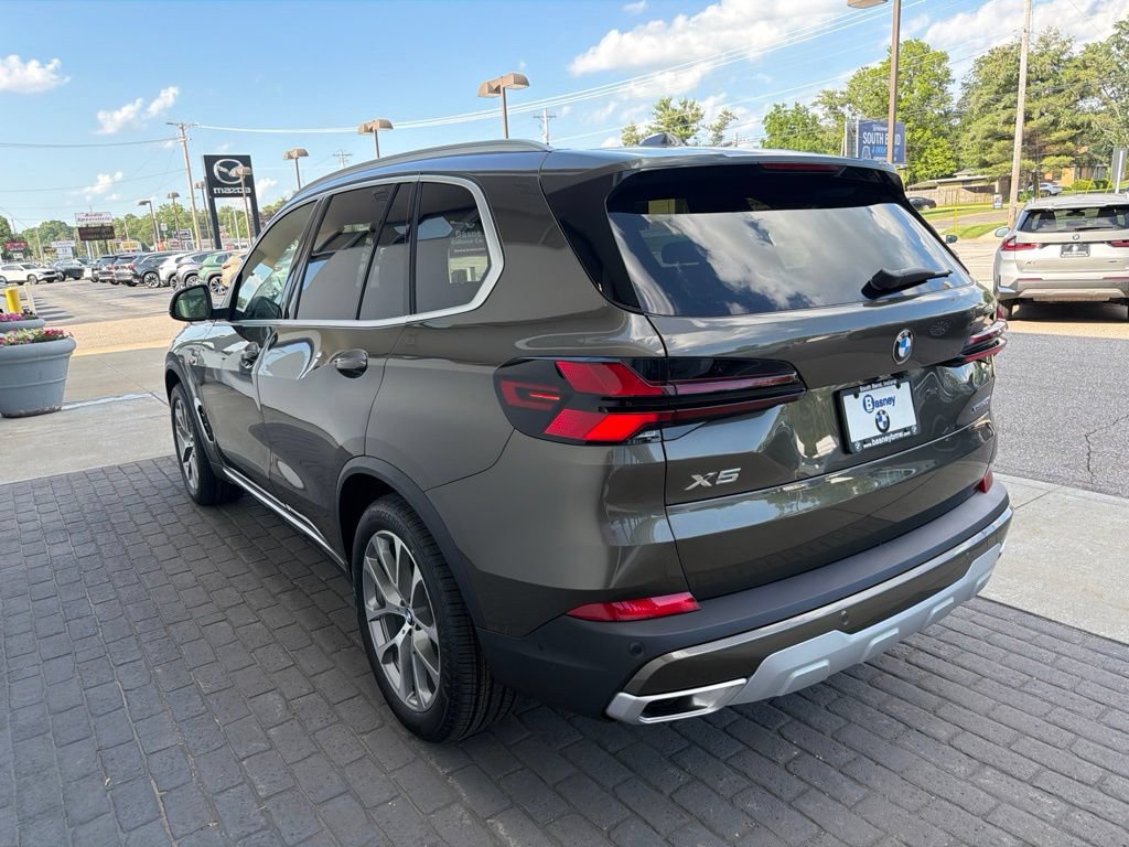 New 2026 BMW X5 xDrive40i w/ Premium Package AWD/4WD image 6